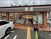 セブンイレブン堺堀上緑町店 651m