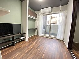 ジーイーオンズ 3階1LDKのリビング/ダイニング