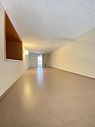 レオパレスレグルス 3階1Kの室内