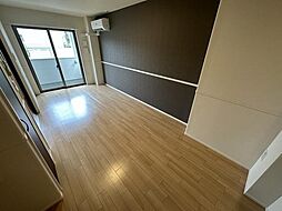 レヴォントゥレット2 3階1LDKのリビング/ダイニング