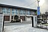 周辺：京都市立桂小学校1872年創立で、桂離宮と徒歩で移動できる距離に位置します。「心豊かに主体的に行動できる子」を学校教育目標に掲げています。HPには活動内容がUPされています。 900m