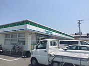 ファミリーマート東ぐみの木店 578m