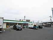 ファミリーマート堺美原小寺店 696m