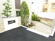 エントランスもオシャレです！