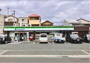 ファミリーマート京屋西湊店 1848m