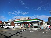 ファミリーマート堺菩提町店 975m
