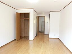 エステート・レイ1 1階1Kのリビング/ダイニング