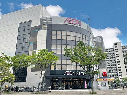 「イオンスタイル検見川浜」まで710m (徒歩9分)品揃え豊富で毎日の食卓を支える、新鮮で安心なスーパーです。