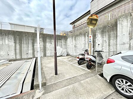 【バイク置場】バイク好きに嬉しい、安心の専用スペース♪