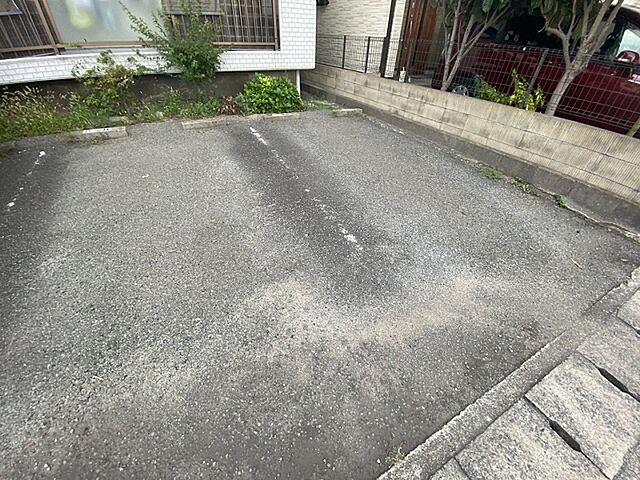 6 / 11