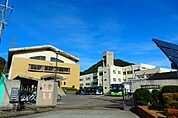 大白書中学校