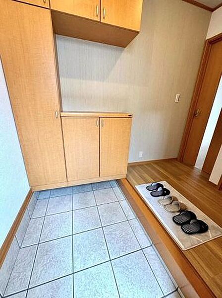 玄関を拡大表示