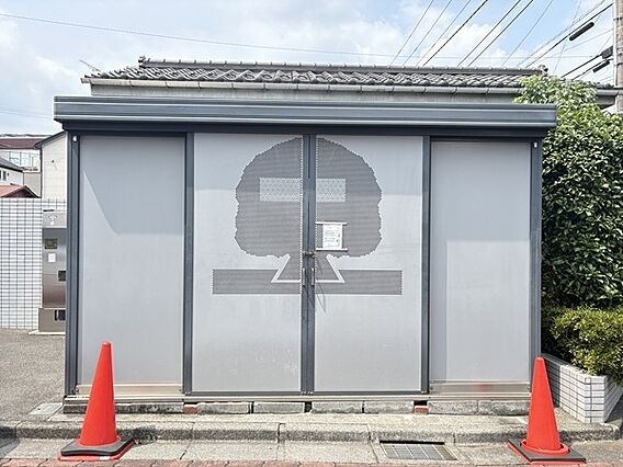 ゴミ置き場　ゴ...