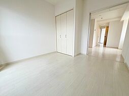 阪急宝塚本線 十三駅 徒歩5分の賃貸マンション 6階1DKのリビング/ダイニング