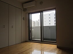 Osaka Metro御堂筋線 新大阪駅 徒歩9分の賃貸マンション 4階1LDKのリビング/ダイニング