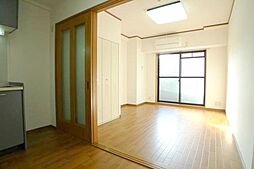 Osaka Metro御堂筋線 東三国駅 徒歩6分の賃貸マンション 4階1DKのリビング/ダイニング