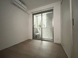 阪急千里線 豊津駅 徒歩3分の賃貸アパート 1階1DKのリビング/ダイニング