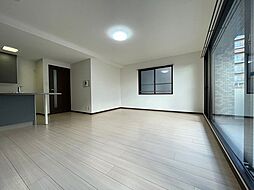 北大阪急行電鉄 緑地公園駅 徒歩7分の賃貸マンション 4階1LDKのリビング/ダイニング