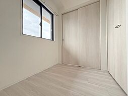 Osaka Metro御堂筋線 新大阪駅 徒歩10分の賃貸マンション 5階2LDKのリビング/ダイニング