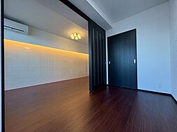 阪急宝塚本線 十三駅 徒歩12分の賃貸マンション 12階1LDKのリビング/ダイニング