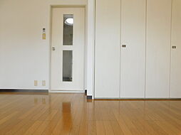 プチシャンブルみのお 2階1Kのリビング/ダイニング