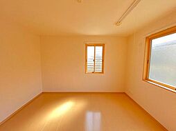 フランドール 1階1LDKのリビング/ダイニング