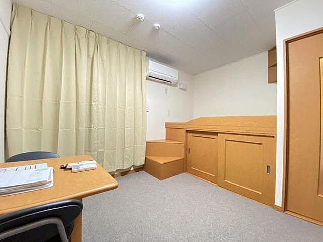 寝室