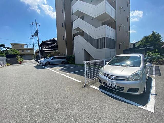 7 / 13