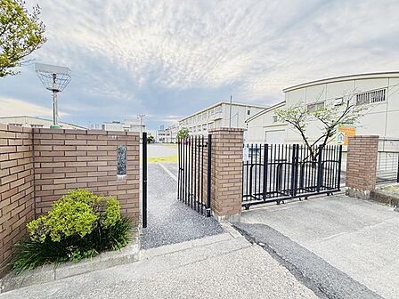 梅林小学校【梅林小学校】 950m