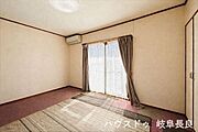 ≪2F南東≫バルコニーに直接出られる洋室です。※居住中につき室内をCGにてもの消しをしたものです