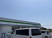 ファミリーマート　岐阜中店スローガンは「Fun＆Fresh」。驚きやワクワク感を与えるべく、商品改革に取り組んでいる。（電子マネー利用可　ＡＴＭあり　ネット通販あり）Vポイントサービスあり。 710m