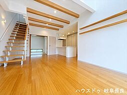 岐阜市旦島2丁目:リビング