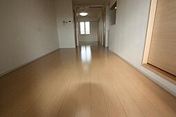 サニー・ハイフラット 3階1LDKのリビング/ダイニング