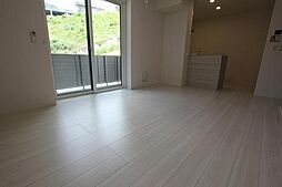 M-Base Honjo Kita 1階1LDKのリビング/ダイニング