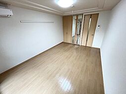 バス 川口町東下車 徒歩2分の賃貸アパート 1階1Kの室内