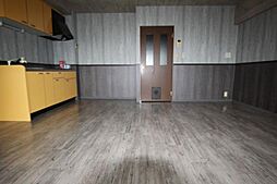 エアーストリーム 2階1LDKのリビング/ダイニング