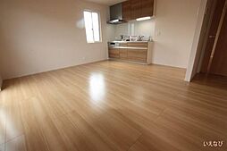 JR山陽本線 東福山駅 4.5kmの賃貸アパート 2階2LDKのリビング/ダイニング