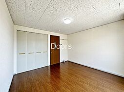 JR山陽本線 高島駅 徒歩5分の賃貸アパート 2階1Kのリビング/ダイニング