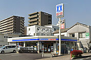 ポプラ岡山岡工前店 194m