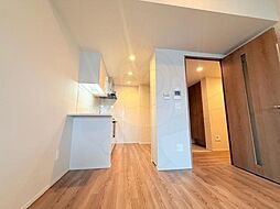 Brillia Tower箕面船場TOP OF THE HILL 5階1LDKのリビング/ダイニング