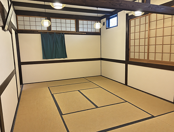 1階の内装にな...