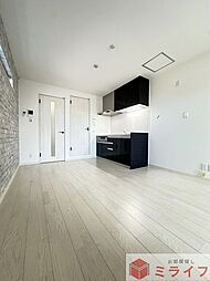 クリエオーレ友井 3階1LDKのリビング/ダイニング