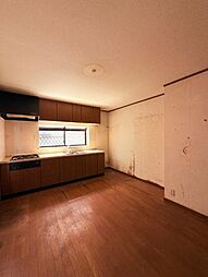 即日見学可能　周辺施設充実　船橋市松が丘2丁目 4DKのリビング/ダイニング