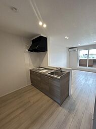 Unjoir B 1階3LDKのリビング/ダイニング