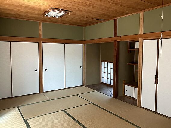 1階和室12畳...