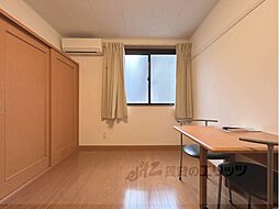 レオパレスハルサキ 102 1階1Kのリビング/ダイニング