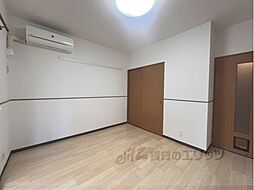 ノーブル参番館 102 1階ワンルームのリビング/ダイニング