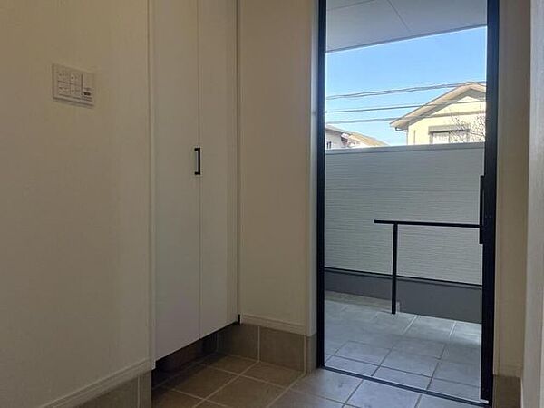 玄関を拡大表示