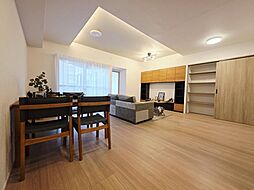 ビューパレー高崎歌川 2LDKのリビング/ダイニング