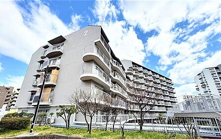 南向きバルコニーで陽当たり&通風良好♪周辺環境充実の好立地マンション